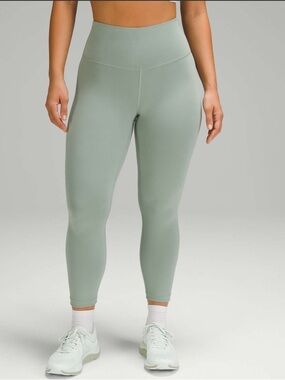 Lululemon Wunder Train Contour Fit High-Rise Crop Size 12